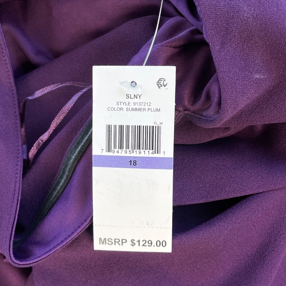 SLNY FASHIONS New York Off Shoulder Gown NWT - Picture 9 of 11